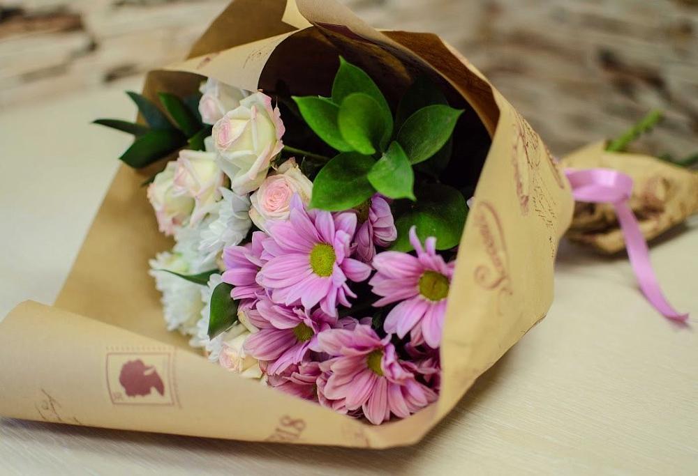 Букет цветов из: Розы и Хризантемы в Райсеменовское