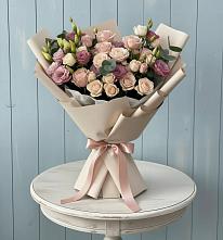 Букет цветов из:  Розы и Лизиантусы в Райсеменовское