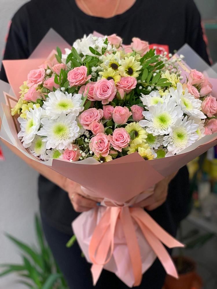 Букет цветов из: Розы и Хризантемы в Райсеменовское