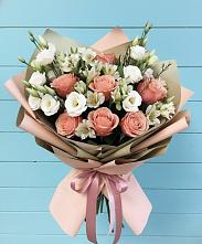 Букет цветов из:  Розы, Альстромерии и Лизиантусы в Райсеменовское