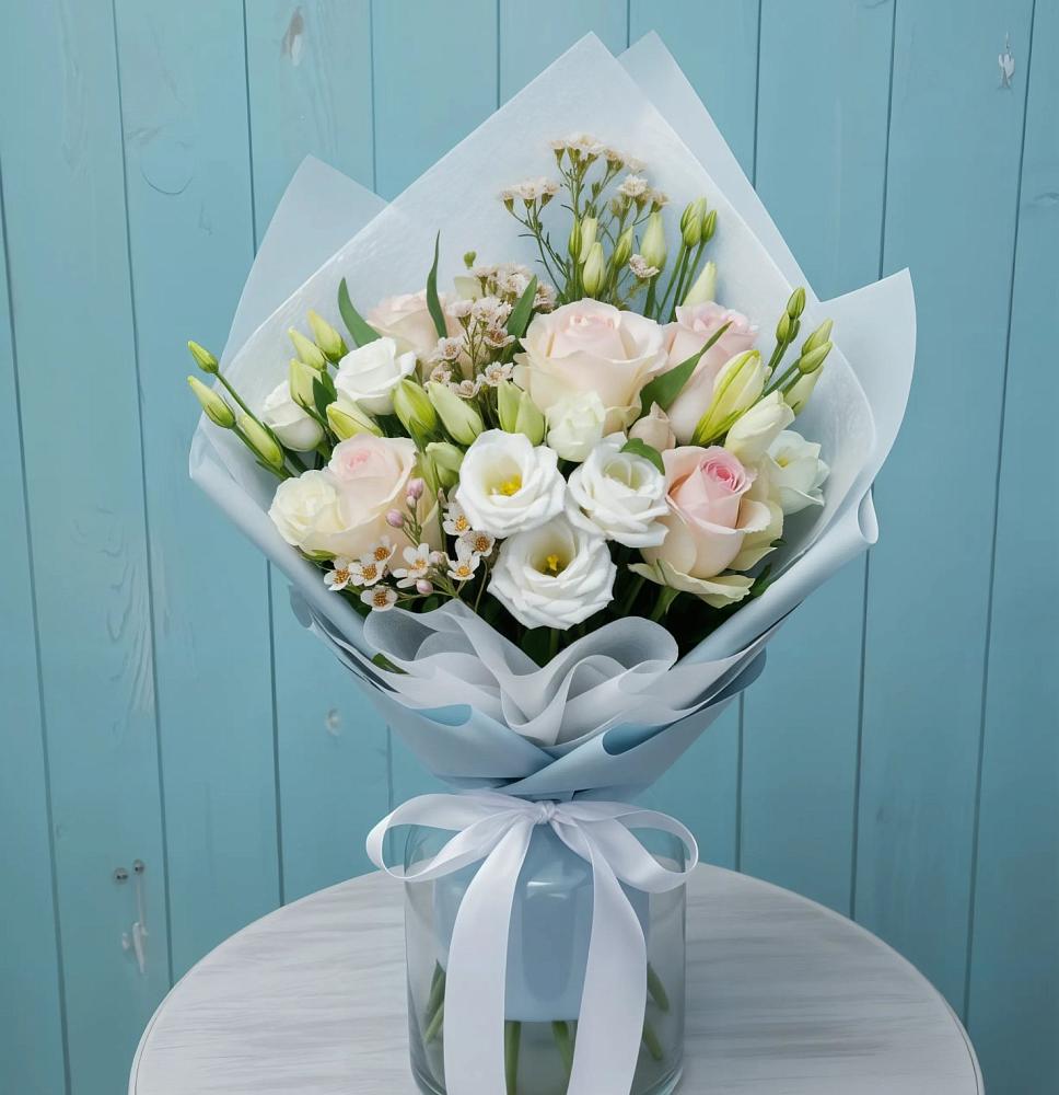 Букет цветов из: Розы и Лизиантусы в Райсеменовское