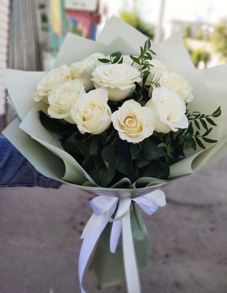 Букет Белые розы Проуд в Райсеменовское