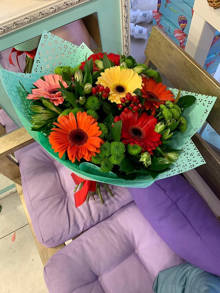 Букет цветов из: Герберы, Хризантемы и Альстромерии в Райсеменовское