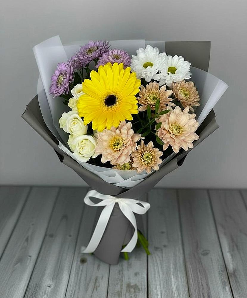 Букет цветов из: Розы, Герберы и Хризантемы в Райсеменовское