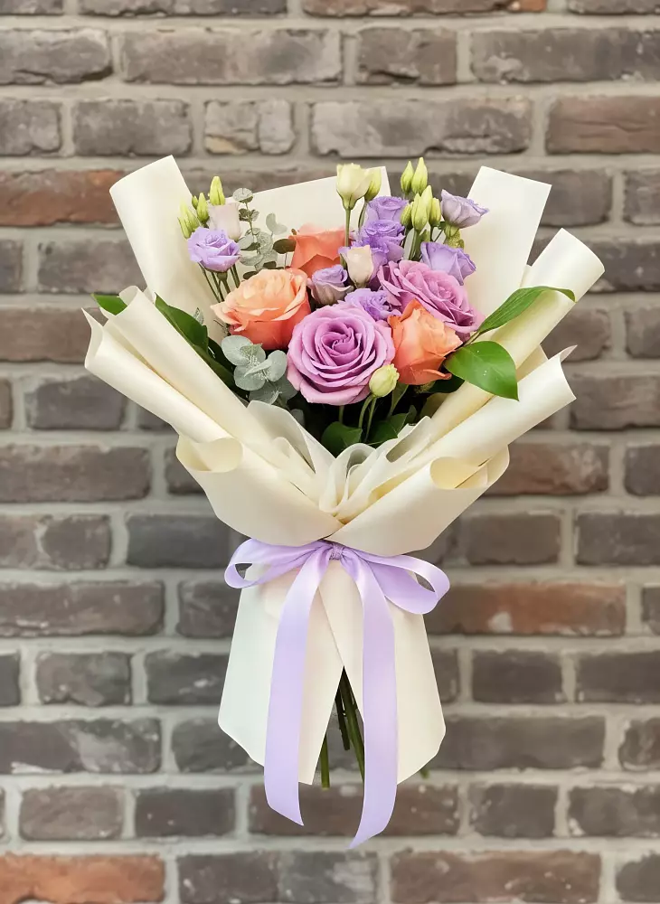 Букет цветов из: Лизиантусы и Розы в Райсеменовское