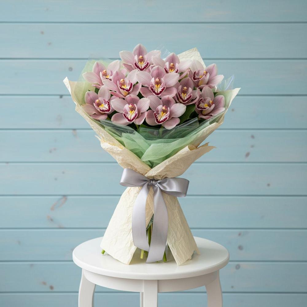 Букет цветов из: Орхидеи и Розы в Райсеменовское