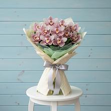 Букет цветов из:  Орхидеи и Розы в Райсеменовское