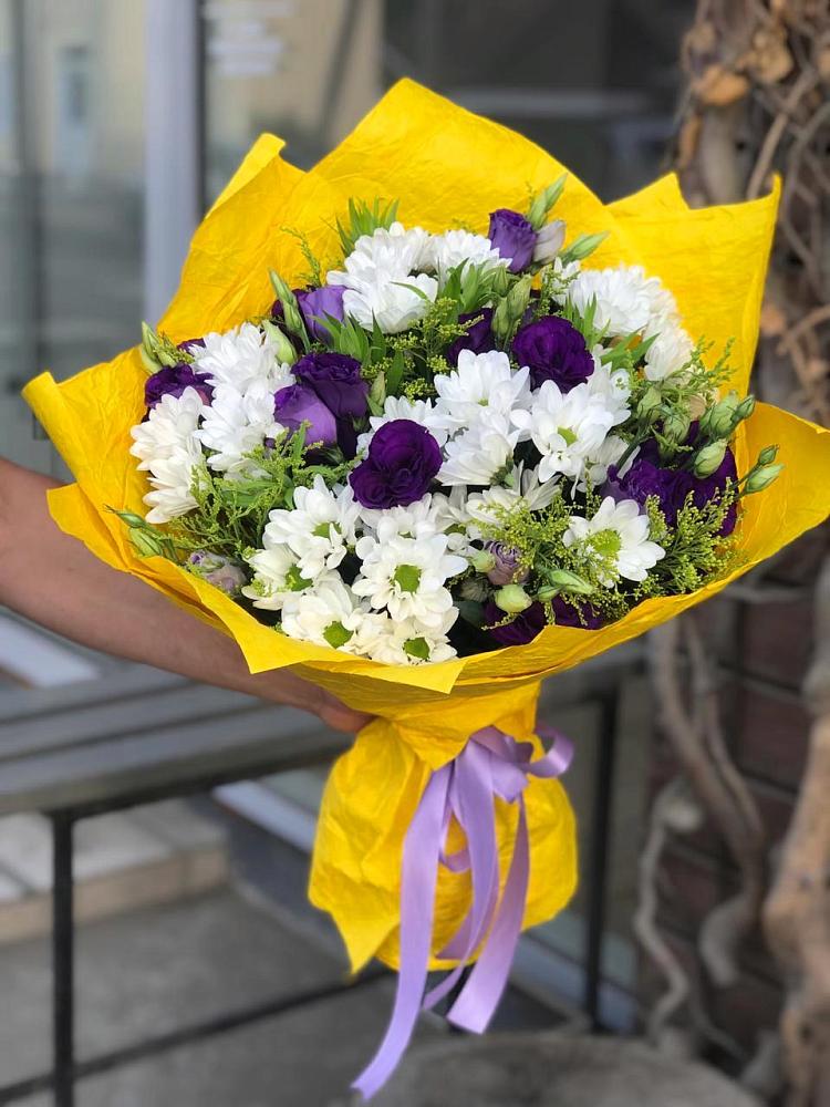 Букет цветов из: Ирисы, Хризантемы и Ромашки в Райсеменовское