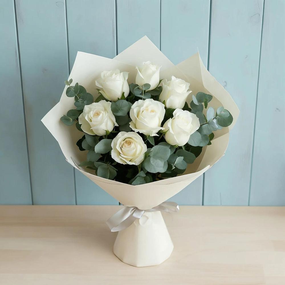 Букет Белые розы в Эвкалипте в Райсеменовское