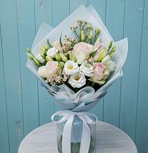 Букет цветов из:  Розы и Лизиантусы в Райсеменовское