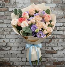 Букет цветов из:  Розы, Лизиантусы и Гвоздики в Райсеменовское