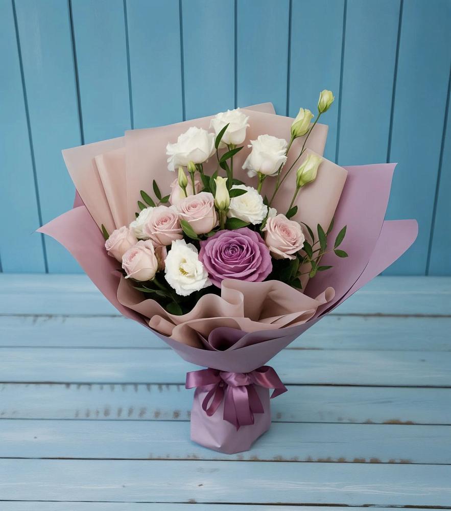 Букет цветов из: Розы и Лизиантусы в Райсеменовское